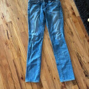 WOMANS UNIQLO JEANS SIZE 2